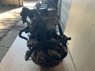 bontott DACIA SANDERO Motor (Fűzött blokk hengerfejjel)