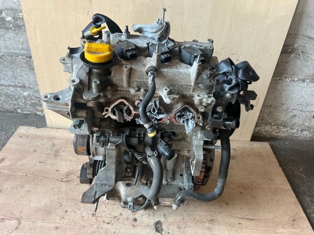 bontott DACIA SANDERO Motor (Fűzött blokk hengerfejjel)