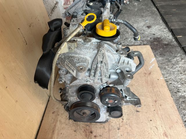 bontott DACIA SANDERO Motor (Fűzött blokk hengerfejjel)