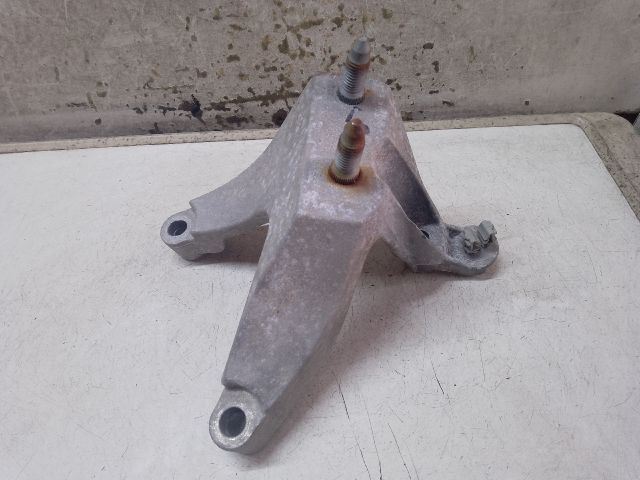 bontott DACIA SANDERO Motor Tartó Bak Bal