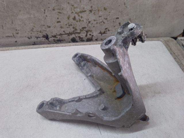 bontott DACIA SANDERO Motor Tartó Bak Bal