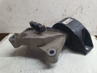 bontott DACIA SANDERO Motor Tartó Bak (Fém)