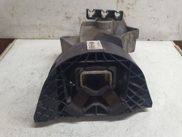 bontott DACIA SANDERO Motor Tartó Bak (Fém)