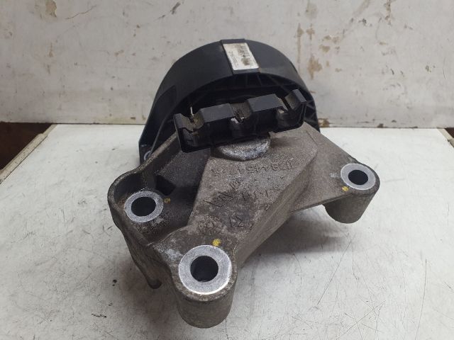 bontott DACIA SANDERO Motor Tartó Bak (Fém)