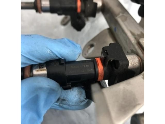 bontott DACIA SANDERO Porlasztó (1 db)