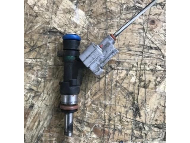 bontott DACIA SANDERO Porlasztó (1 db)