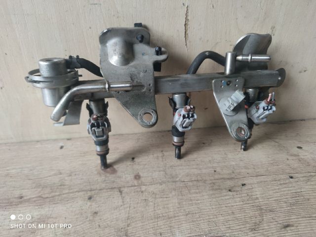 bontott DACIA SANDERO Porlasztó Sor / Híd