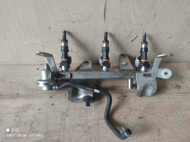 bontott DACIA SANDERO Porlasztó Sor / Híd