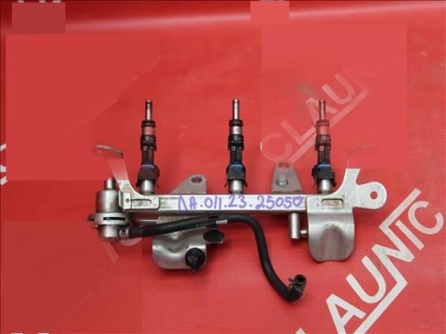 bontott DACIA SANDERO Porlasztó Sor / Híd