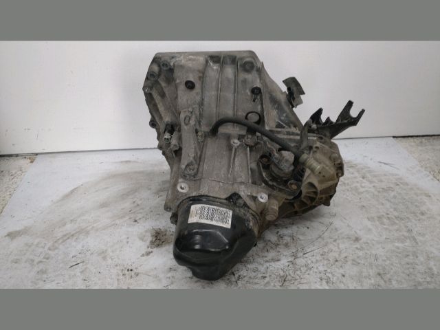 bontott DACIA SANDERO Váltó (Mechanikus)