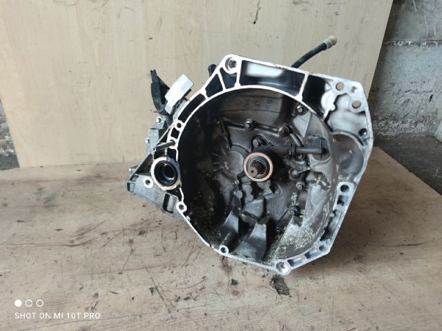 bontott DACIA SANDERO Váltó (Mechanikus)