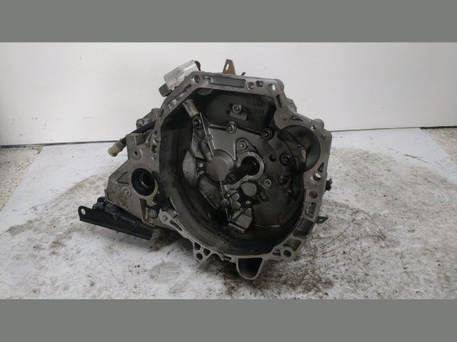 bontott DACIA SANDERO Váltó (Mechanikus)