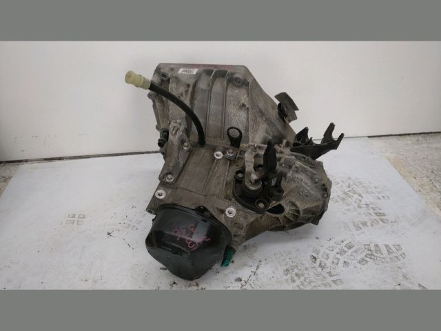 bontott DACIA SANDERO Váltó (Mechanikus)