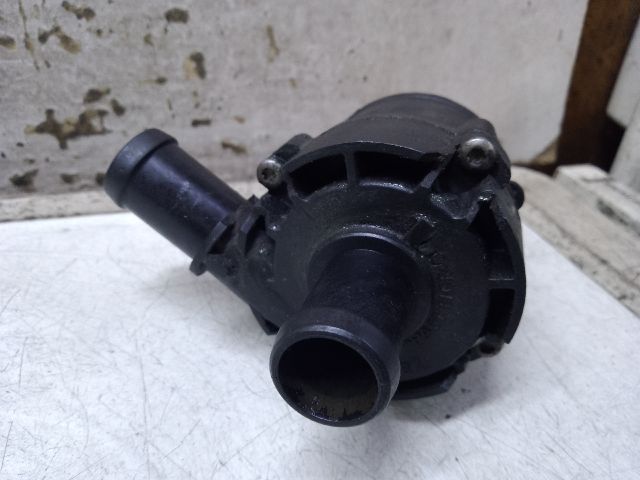 bontott DACIA SANDERO Vízpumpa