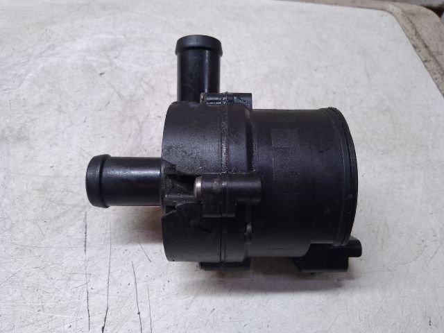 bontott DACIA SANDERO Vízpumpa