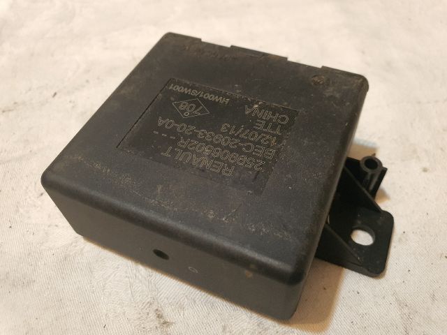 bontott DACIA SANDERO Tolatóradar Elektronika