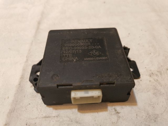 bontott DACIA SANDERO Tolatóradar Elektronika