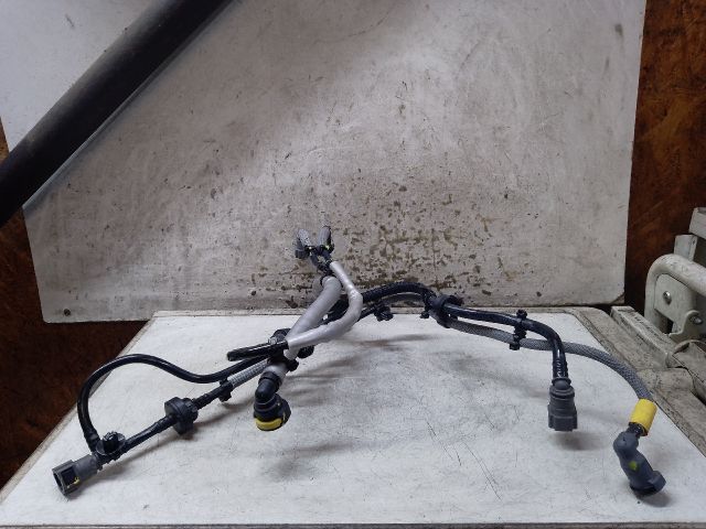 bontott DACIA SANDERO Üzemanyagcső