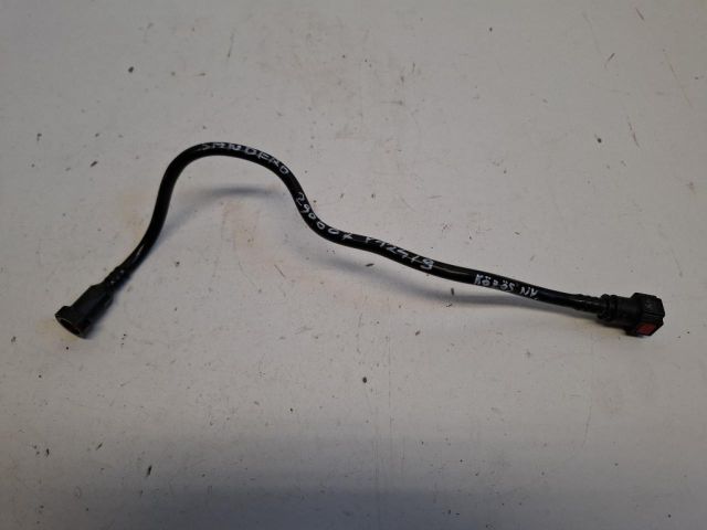 bontott DACIA SANDERO Üzemanyagcső