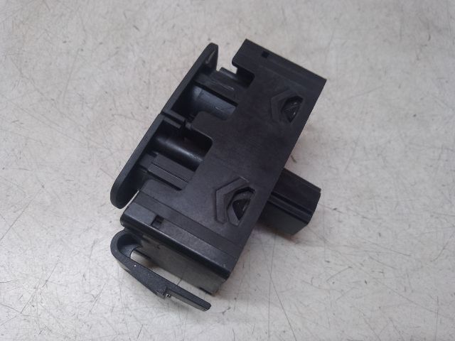 bontott DACIA SANDERO Vészvillogó Kapcsoló