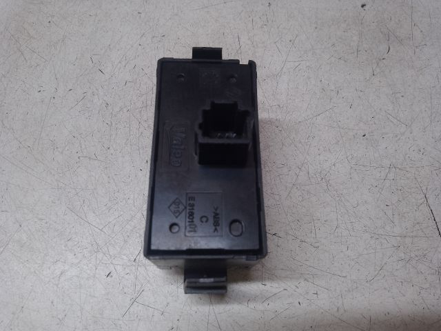 bontott DACIA SANDERO Vészvillogó Kapcsoló