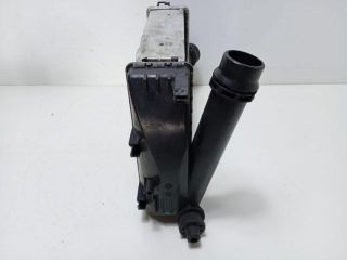 bontott DACIA SANDERO Vízhűtő Radiátor Tartó