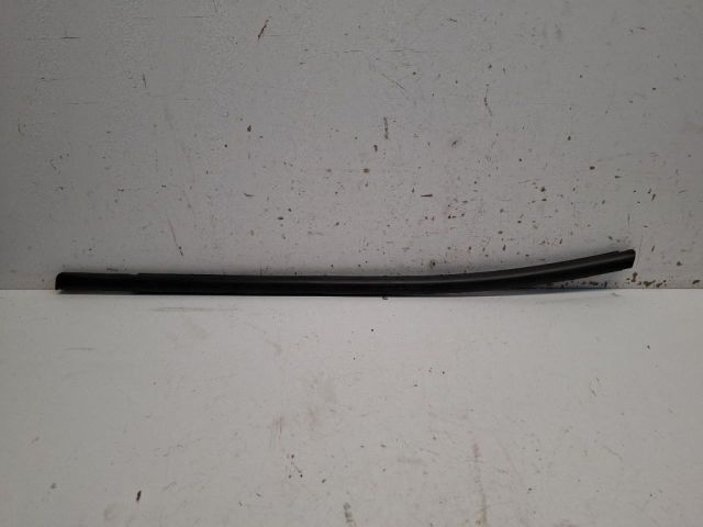 bontott DACIA SPRING Bal hátsó Vízlehúzó Gumicsík