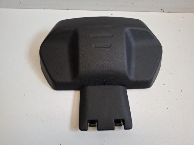 bontott DACIA SPRING Csomagtérajtó Burkolat Alsó