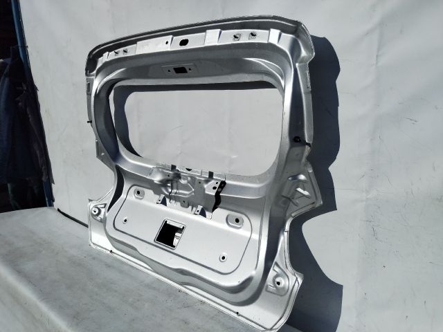 bontott DACIA SPRING Csomagtérajtó (Üres lemez)