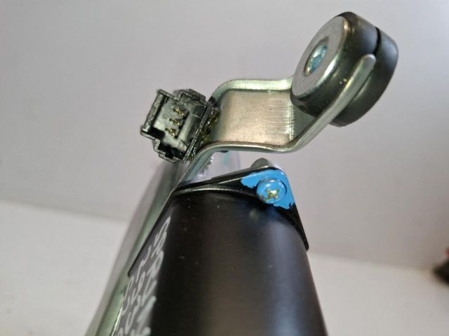 bontott DACIA SPRING Hátsó Ablaktörlő Motor