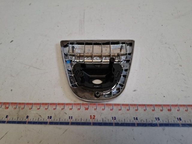 bontott DACIA SPRING Hátsó Embléma