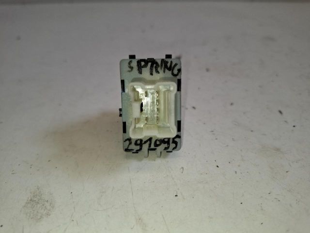 bontott DACIA SPRING Jobb hátsó Ablakemelő Kapcsoló