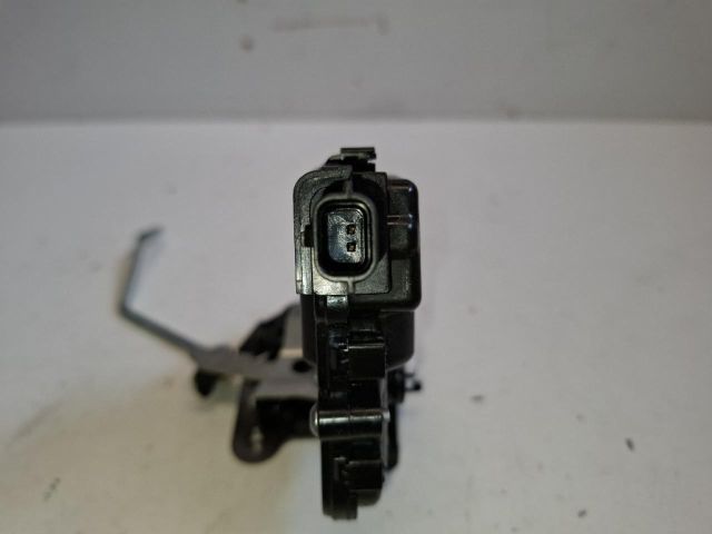 bontott DACIA SPRING Jobb hátsó Ajtózár