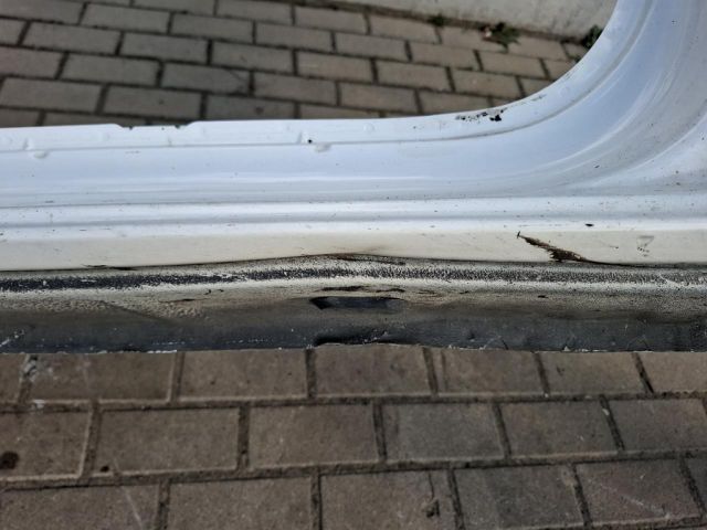 bontott DACIA SPRING Jobb Küszöb