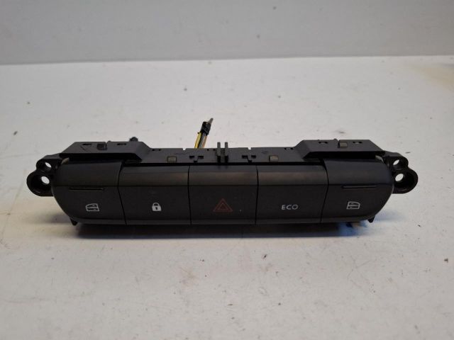 bontott DACIA SPRING Vészvillogó Kapcsoló