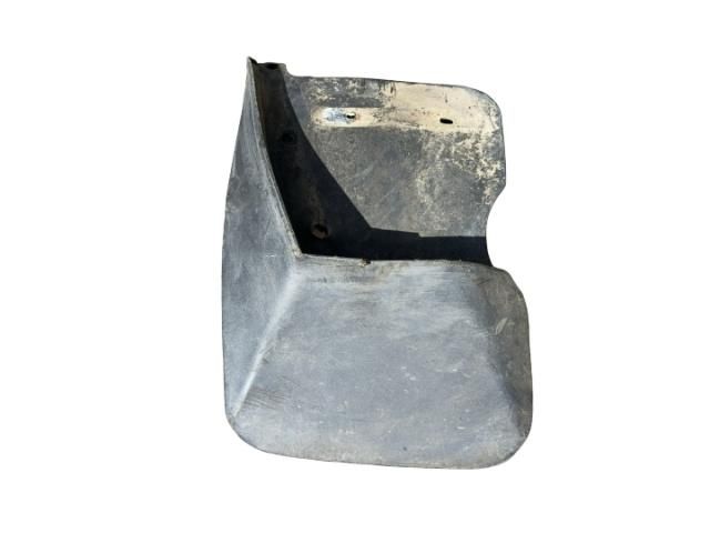 bontott DACIA SUPERNOVA Bal hátsó Sárvédő Gumi