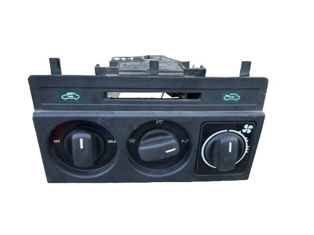 bontott DACIA SUPERNOVA Fűtéskapcsoló (Nem klímás)