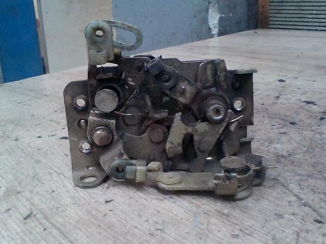 bontott DAEWOO ESPERO Bal első Ajtózár