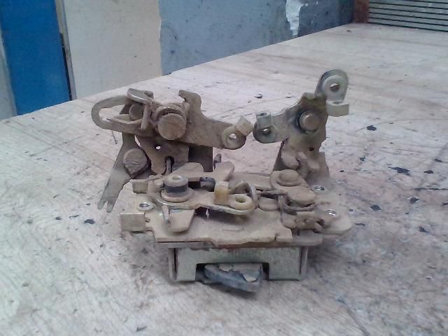 bontott DAEWOO ESPERO Bal hátsó Ajtózár