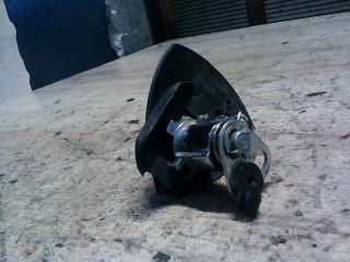 bontott DAEWOO ESPERO Csomagtérajtó Zárbetét