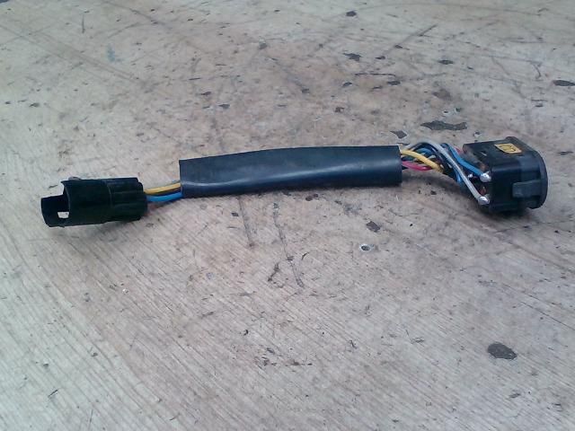 bontott DAEWOO ESPERO Jobb első Ablakemelő Kapcsoló