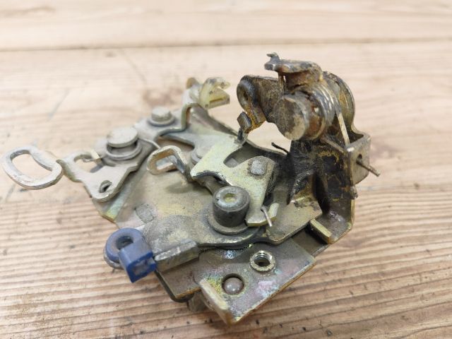 bontott DAEWOO ESPERO Jobb első Ajtózár