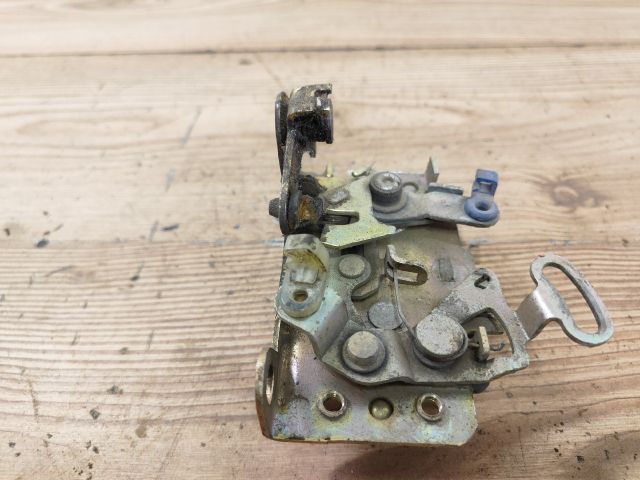 bontott DAEWOO ESPERO Jobb első Ajtózár