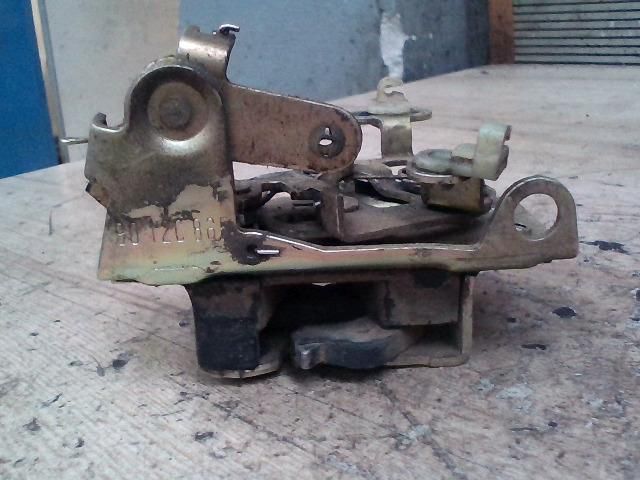 bontott DAEWOO ESPERO Jobb első Ajtózár