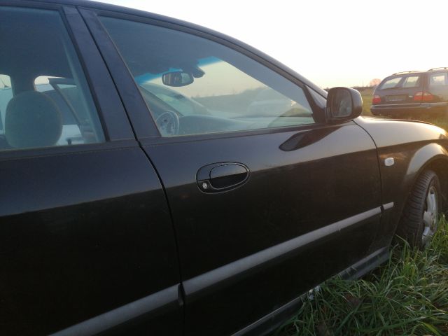 bontott DAEWOO EVANDA Jobb első Ajtó (Részeivel)