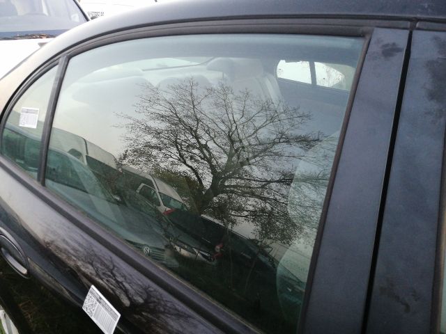 bontott DAEWOO EVANDA Jobb hátsó Ablak