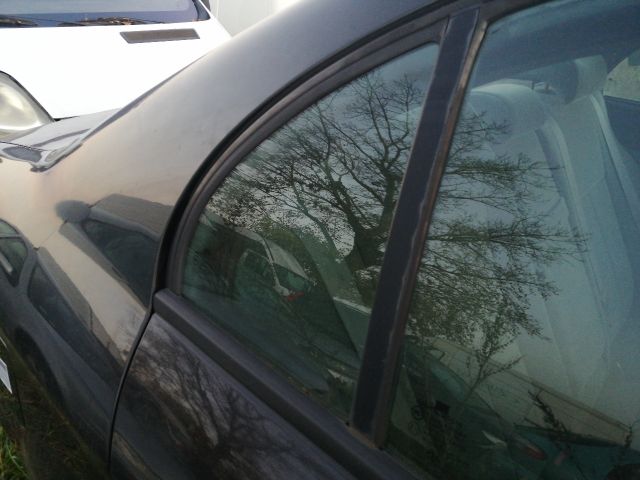 bontott DAEWOO EVANDA Jobb hátsó Fixüveg (Ajtóban)