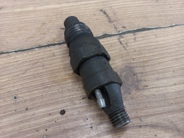 bontott DAEWOO FSO Porlasztó (1 db)