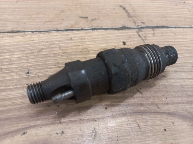 bontott DAEWOO FSO Porlasztó (1 db)