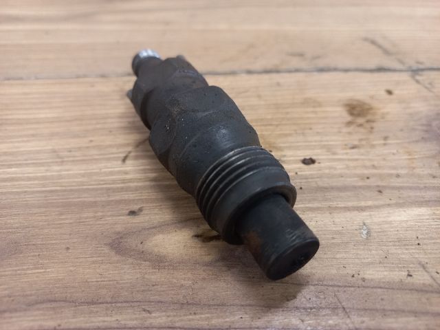 bontott DAEWOO FSO Porlasztó (1 db)